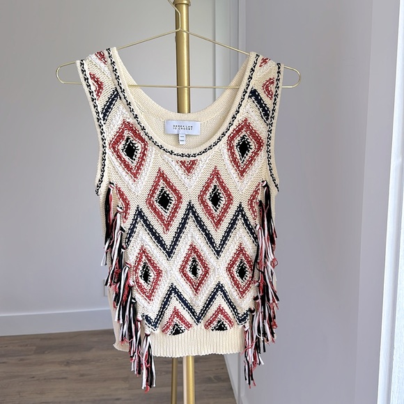 ✨Derek Lam Embroidered Top (M) ✨ - Picture 3 of 12